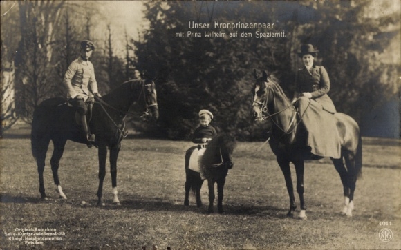 Postcard Crown Prince Wilhelm of Prussia, Crown Princess Cecilie, Prince Wilhelm, ride, horses, pony