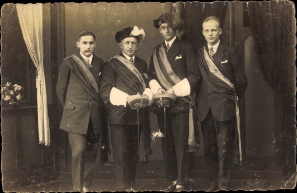 Studentika Photo Postcard Varel am Jadebusen, students with bats, portrait