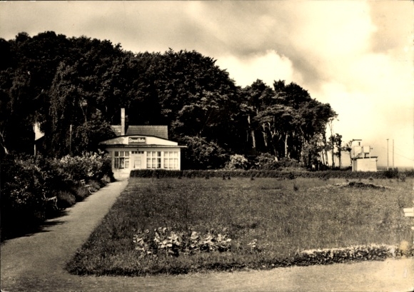 Postcard Ostseebad Nienhagen in Mecklenburg, beach hall, building, lawn, trees, sky