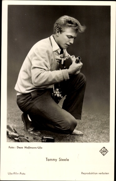 Piosenkarz i aktor Tommy Steele, Portret, Kamery, Film Ufa
