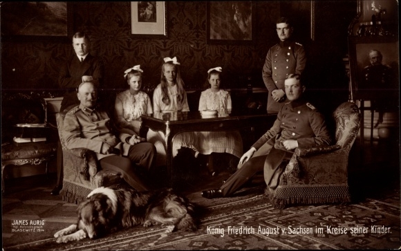 PC King Friedrich August III. of Saxony surrounded by his children