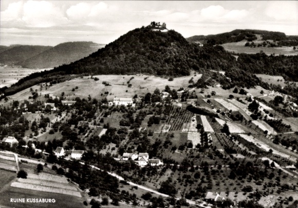 Ak Grießen im Klettgau Baden, Küssaburg, Ruine  malerische Landschaft, Weinberge, Hügel, alte Rui