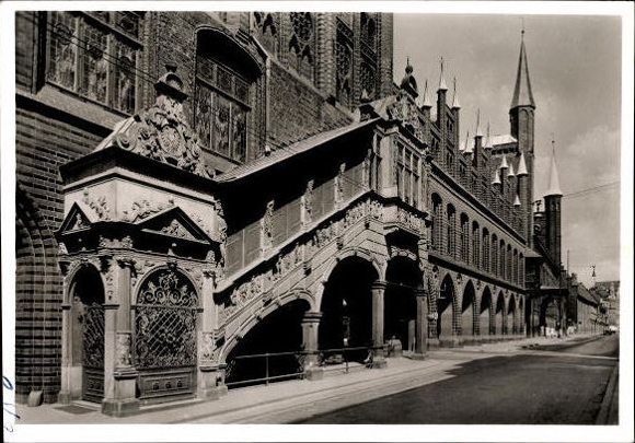 11 old PCs Lübeck, various views