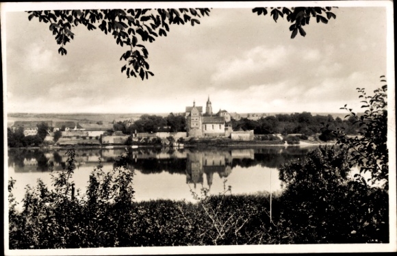 Ak Oberröblingen Röblingen am See Mansfelder Land, Schloss, Wasserreflexion, Bäume, Landschaft