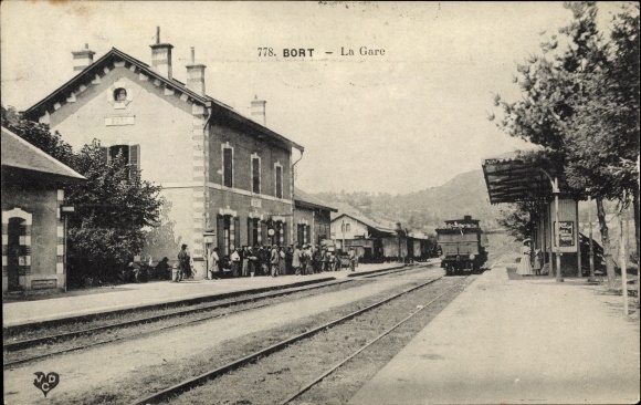 Postcard Bort Les Orgues Corrèze France, La Gare