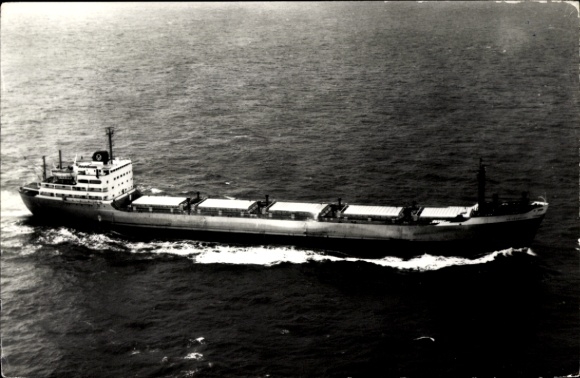 Postcard tanker MS Zwijndrecht at sea, Van Ommeren