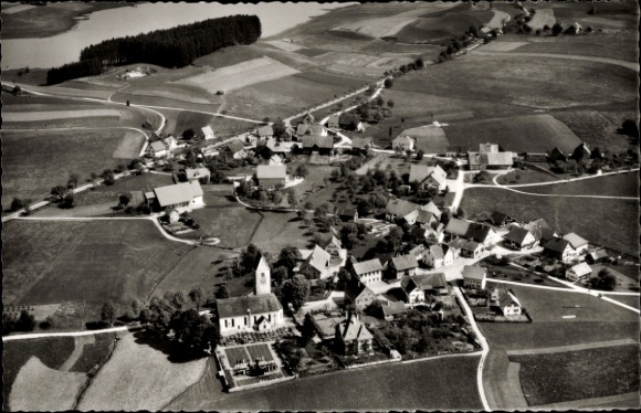 Ak Waltershofen Kißlegg im Allgäu, Wiese, Felder, Straße, Häuser, Kirchturm