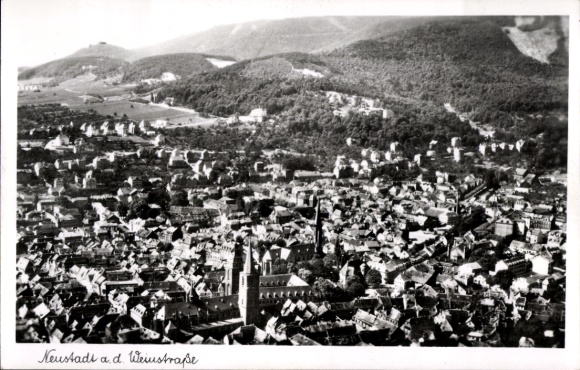 Ak Neustadt an der Weinstraße, Fliegeraufnahme