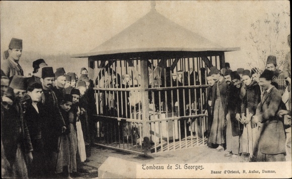 Postcard St. Georges Syria, Tombeau, Gathering of people at a burial site