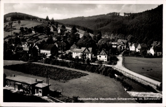 Ak Meuselbach Schwarzmühle Schwarzatal in Thüringen, zomerresort, Meuselbach-huizen, landschap