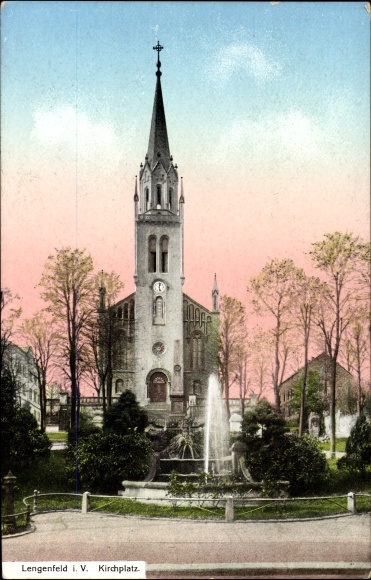 Ak Lengenfeld Vogtland Sachsen, Kirchplatz, Kirche