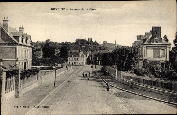 Postcard Brionne Eure, Avenue de la Gare
