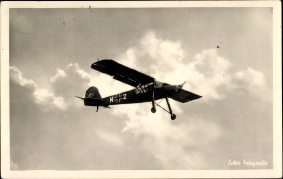 Postcard Fieseler Fi 156 Storch, propeller machine, German fighter aircraft, Luftwaffe