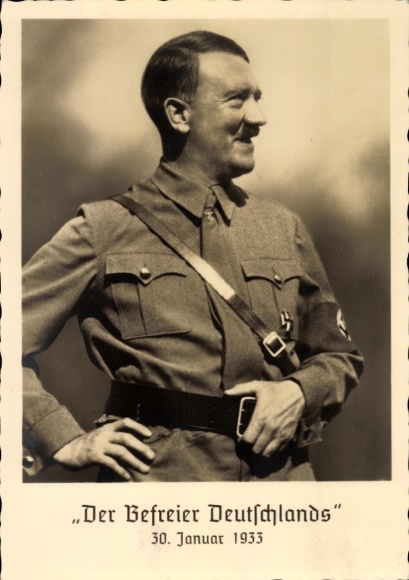 KP Wyzwoliciel Niemiec, przywódca i kanclerz Rzeszy Adolf Hitler w mundurze partyjnym, portret stojący