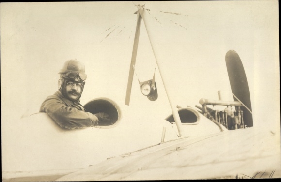 Photo Postcard Berlin Treptow Johannisthal, pilot, photographer Franz Fischer