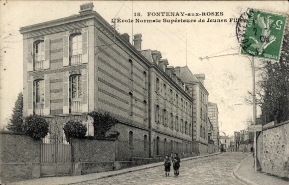 Postcard Fontenay aux Roses Hauts de Seine, L'Ecole Normale Supérieure de Jeunes Fille