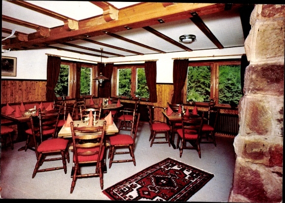 Ak Kirchheim in Hessen, Berggasthof Eisenberg, Heusner-Haus, Borgmannsturm, Innenraum