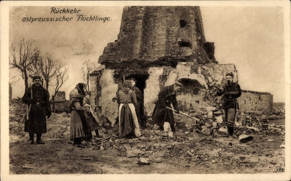 Postcard Return of East Prussian Refugees, War Destruction, I. WK