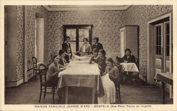 Postcard Benfeld Alsace Bas Rhin, Family House of Joan of Arc, Lingerie Course