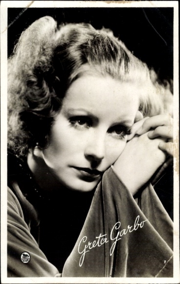 Foto Ak Schauspielerin Greta Garbo, Portrait