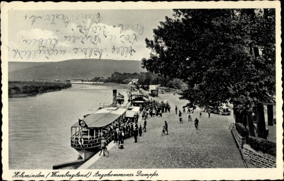 Ak Holzminden an der Weser, Salondampfer an der Anlegestelle