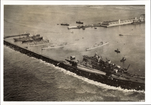 Photo H. Hoffmann, aerial photograph of the port of Casablanca, November 1942