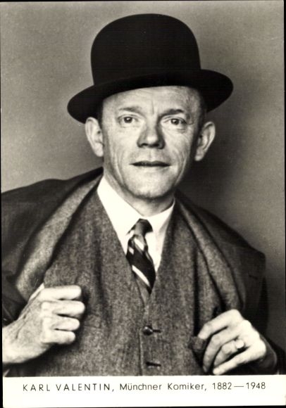 Postcard actor and Munich comedian Karl Valentin, portrait, hat