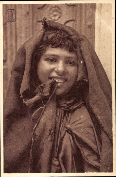 Postcard Young Arab girl, Maghreb