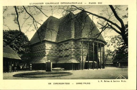 Set von 75 Ansichtskarten, Weltausstellung Paris, 1900, 1937