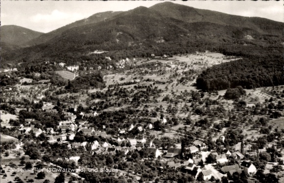 Ak Badenweiler im Schwarzwald, Fliegeraufnahme, Blauen