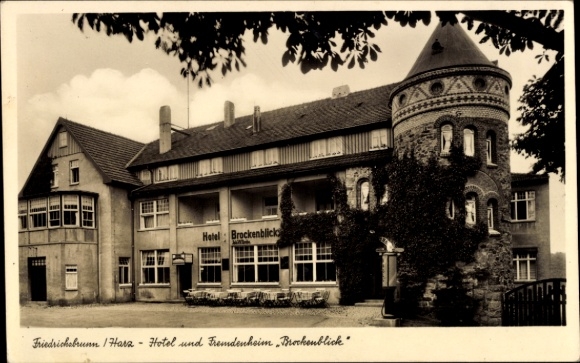 Ak Friedrichsbrunn Thale im Harz, Hotel Brockenblick, Hotel und Fremdenheim, Fassade, Türme, Fens