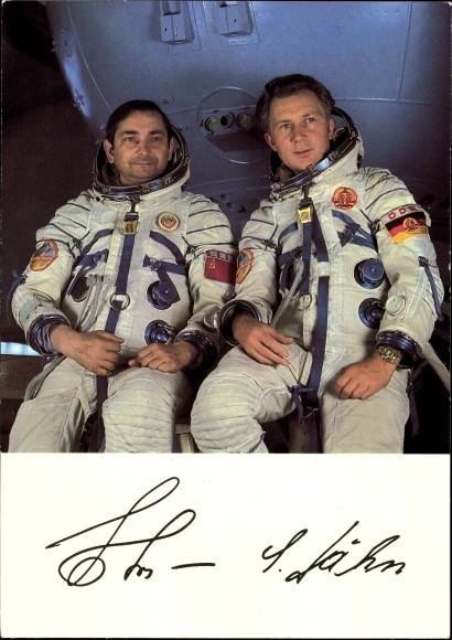 PC cosmonaut Valeri Fjodorowitsch Bykowski, Sigmund Jähn, portrait, GDR