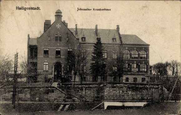 KP Heilbad Heiligenstadt Eichsfeld Turyngia, szpital Johanniter, budynek z oknami, drzewa