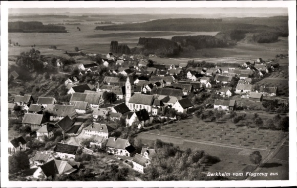 Postcard Berkheim in Upper Swabia, aerial photograph of houses, fields, church, 1941