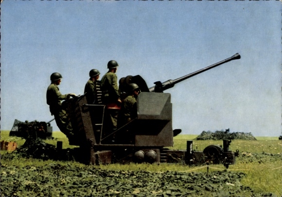 Postcard German Bundeswehr, anti-aircraft gun in position