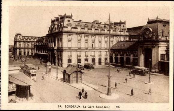 10 old PCs Bordeaux, different views