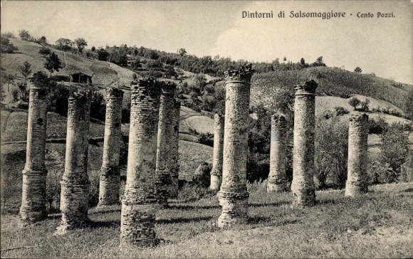 Ak Salsomaggiore Emilia-Romagna, Ruinen, Säulen, Landschaft, Hügel, historische Stätte