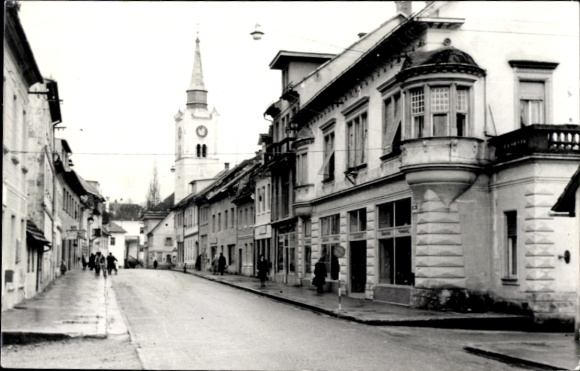 Ak Črnomelj Tschernembl Cernomegli Slowenien, Strassenansicht, Kirche