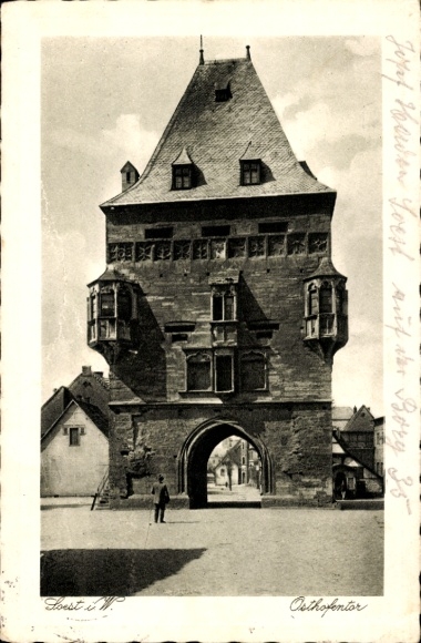 Ak Soest in Westfalen, Osthofentor, Stadtmauer, alter deutscher Stil, schwarz-weiß Fotografie