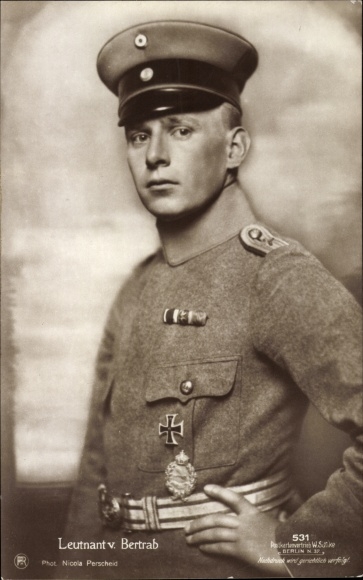 Ak Leutnant Joachim von Bertrab, Kampfflieger, Sanke 531