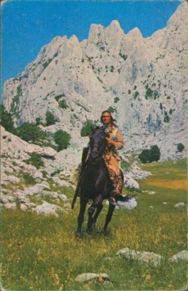 Sammelbild Karl May, Filmszene Winnetou III, Unter Geiern, Nr. 121, Winnetou reitet über die Prärie