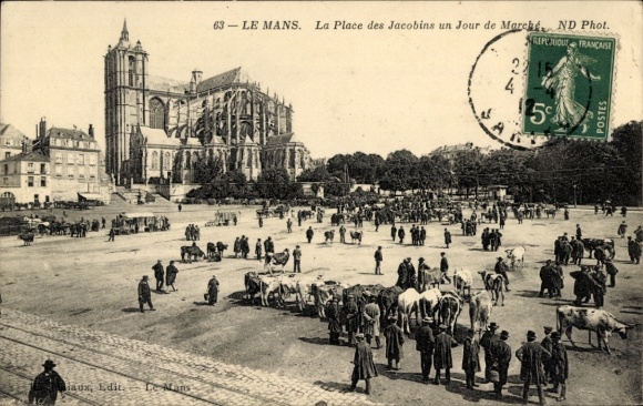 Postcard Le Mans Sarthe, Place des Jacobins on a day walk