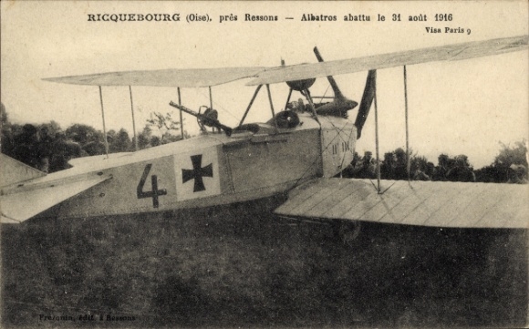 Ak Ricquebourg Oise, Deutsches Militärflugzeug Albatros, Kriegsbeute