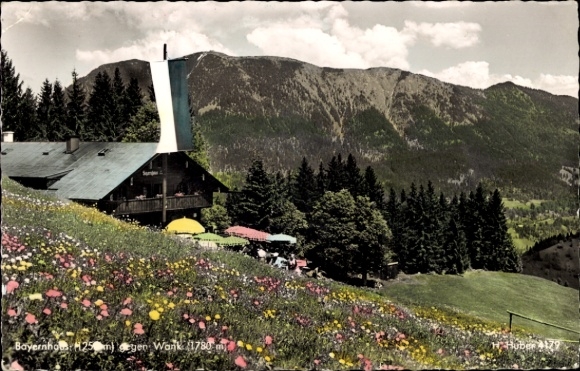 Postcard Garmisch Partenkirchen in Upper Bavaria, Bayernhaus against Wank