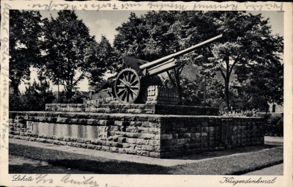 Postcard Lehrte in Lower Saxony, war memorial