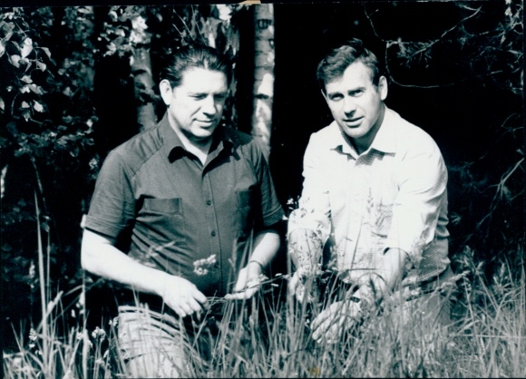 Photo crew of Soyuz T-9, cosmonaut Vladimir Afanasyevich Lyakhov, Alexander Alexandrov