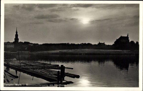 Ak Templin in der Uckermark, Sonnenuntergang am Stadtsee, Silhouette, Kirche