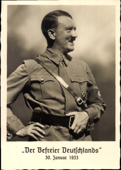 KP Wyzwoliciel Niemiec, przywódca i kanclerz Rzeszy Adolf Hitler w mundurze partyjnym, portret stojący