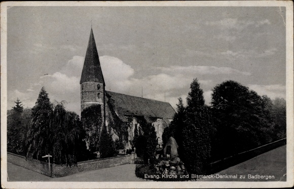 Ak Badbergen im Artland, Evangelische Kerk, Bismarck-monument