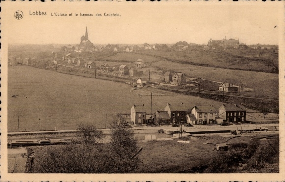 Postcard Lobbes Wallonia Hainaut, L'Ecluse, hameau des Crochets, landscape, houses